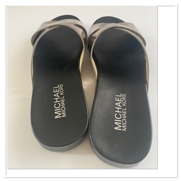 Michael Kors Woman’s Metallic Leather Somerly Slides Size 6 - Picture 3 of 4